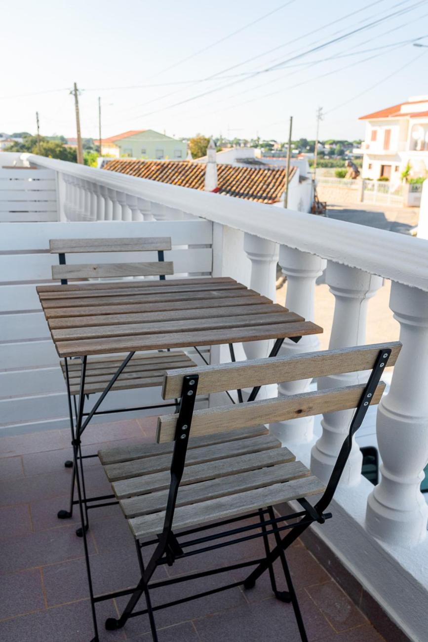Blife Marya Private Rooms - Airport Stay Faro Luaran gambar