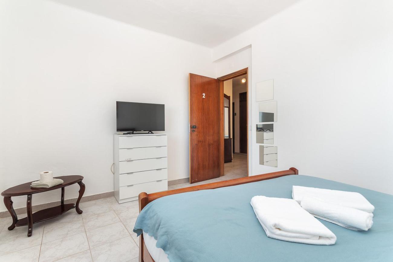Blife Marya Private Rooms - Airport Stay Faro Luaran gambar