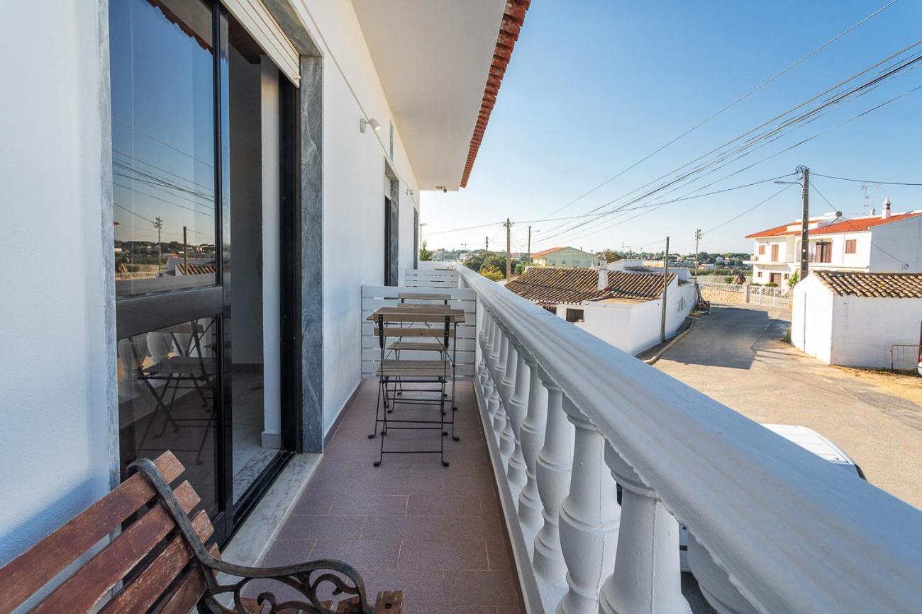 Blife Marya Private Rooms - Airport Stay Faro Luaran gambar