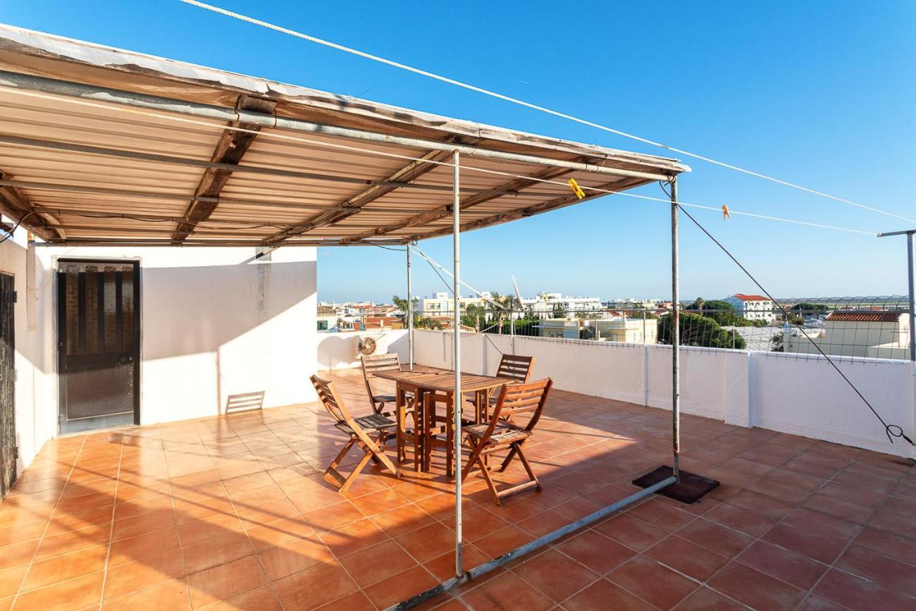 Blife Marya Private Rooms - Airport Stay Faro Luaran gambar
